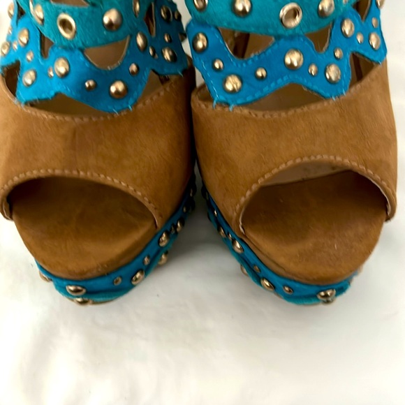 Liliana - Tan and Teal Platform Slingbacks. Size 7.5. - Picture 5 of 9